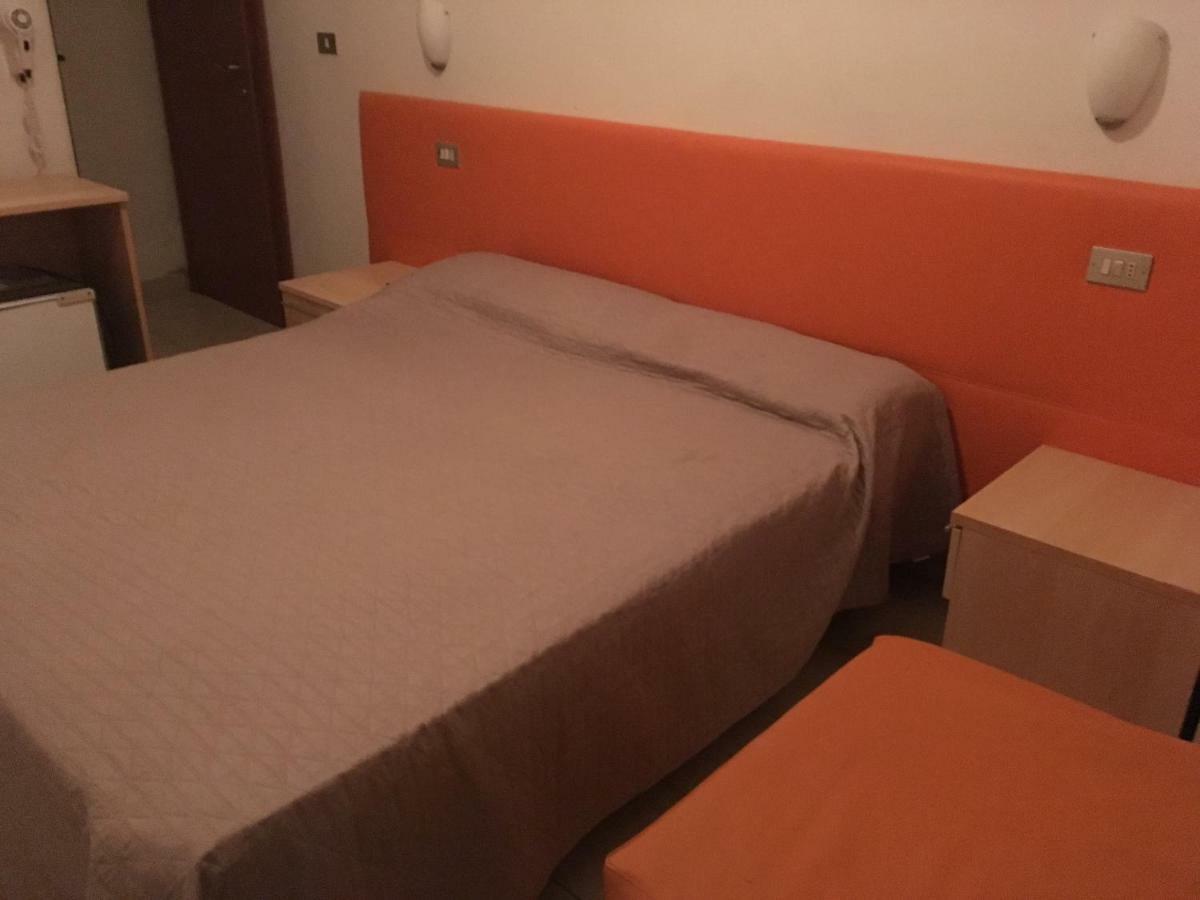 New Prophet Bed & Breakfast Cattolica Luaran gambar